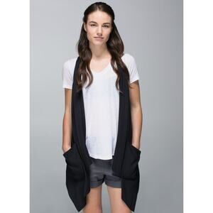 NWOT Lululemon Tranquility Sleeveless Wrap - 8